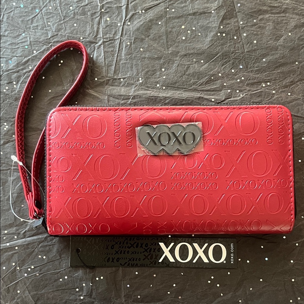 XOXO Embossed Burgundy Wristlet NWT